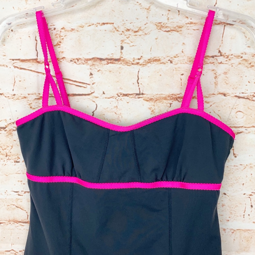 Lululemon Ariel Tank Top Sz 8 - Picture 3 of 5